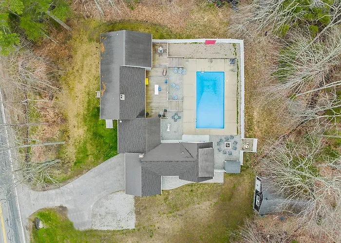 Kennebunk/Kennebunkport Beach House W/Pool!