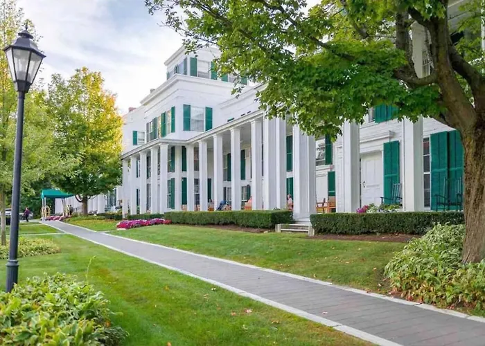 Beautifully Restored Home In Manchester Village