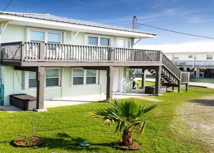 C'Est Bon Across From Utv Entry Point! Sleeps 13!