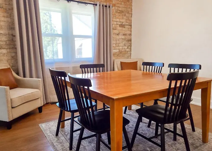 Cozy And Spacious Home In Ogden