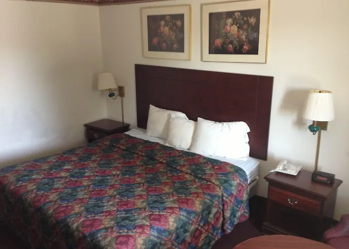 Econo Lodge Athens I-65