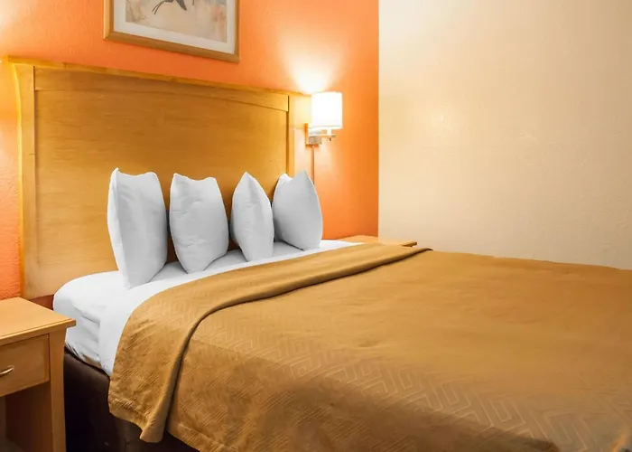 Econo Lodge Kansas City Downtown North