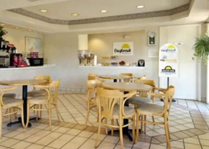 Econo Lodge Franklin