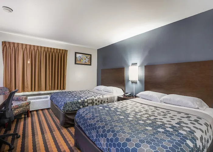 Econo Lodge Milwaukee Airport