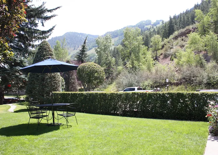 St Moritz Lodge And Condominiums