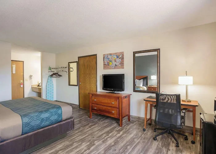 Econo Lodge Cedar Rapids South