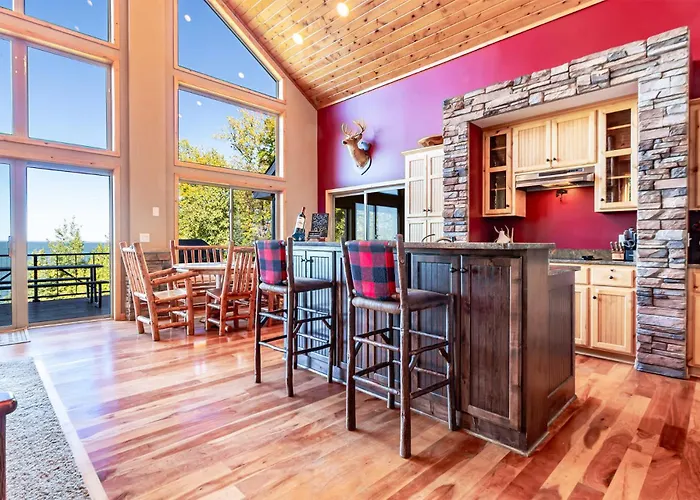 Spacious Leech Lake Home On 2 Private Acres, 200' Of Lake Shore 15 Minutes To Walker With Boat Lift, Dock, Swimming, Fire Pit
