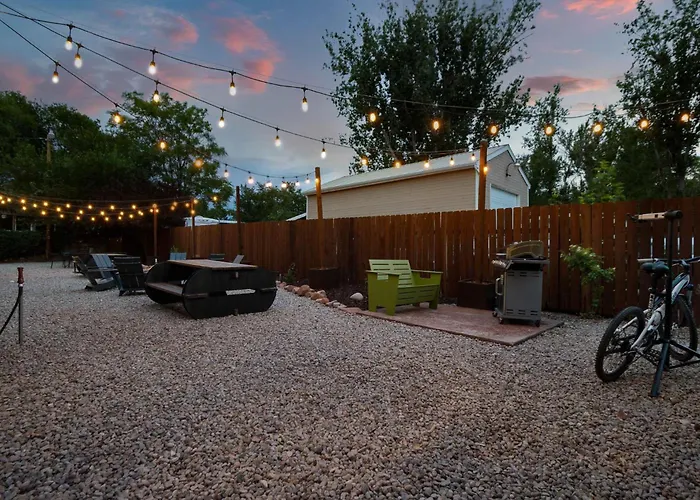 Downtown Cozy Home Base - Purple Sage 7