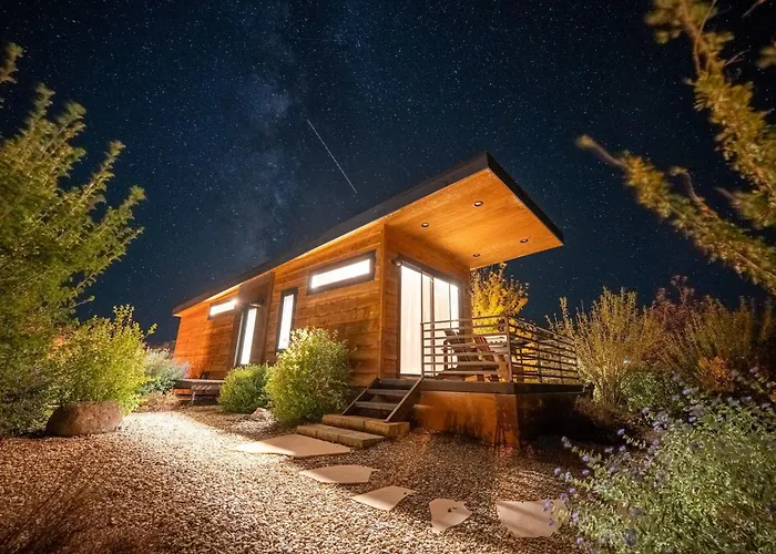 Escalante Escapes Moon Lily- Bunk Escape