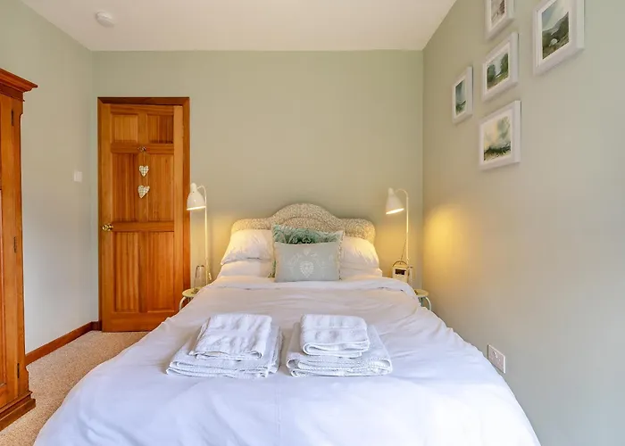 Clunie Dam Lodge