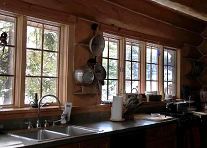 Beautiful Log Cabin With Jacuzzi Bathtub In The Heart Of Adirondack State Park