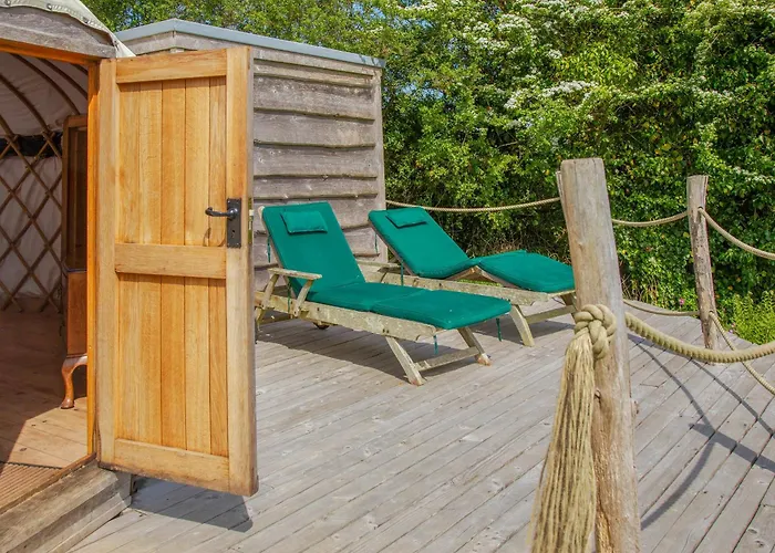 Skylark Yurt - Ukc6946