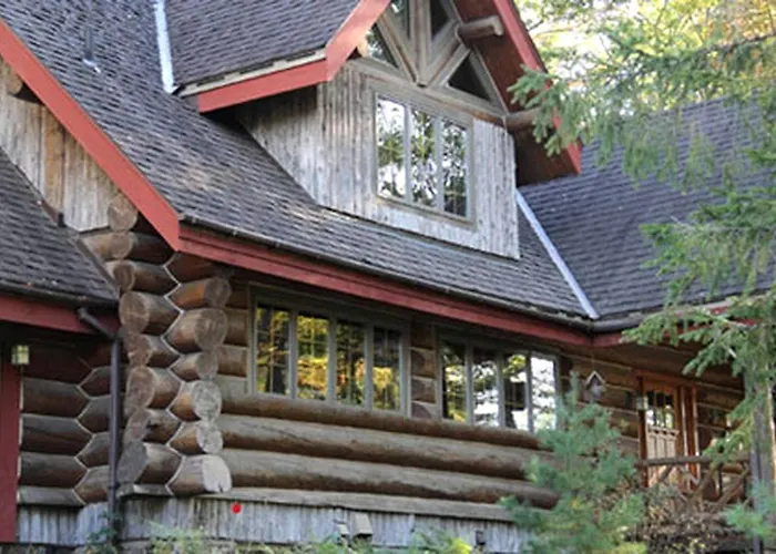 Beautiful Log Cabin With Jacuzzi Bathtub In The Heart Of Adirondack State Park