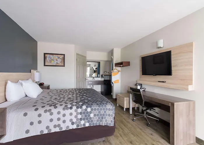 Econo Lodge Greenville Near University