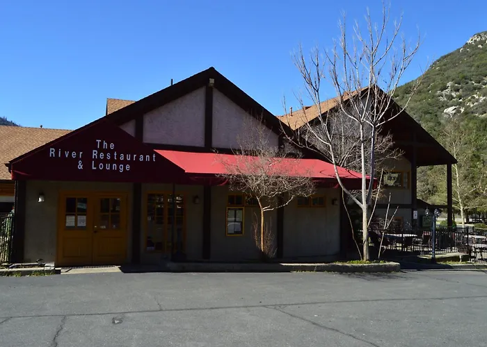 Yosemite View Lodge