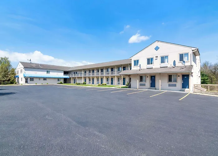 Econo Lodge Bethel - Danbury