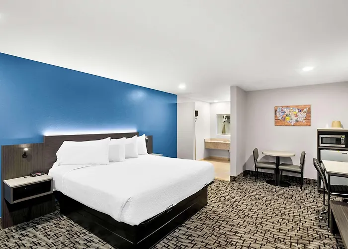 Econo Lodge Bethel - Danbury