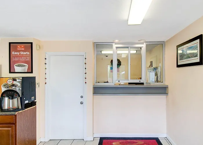 Econo Lodge Sharon - Foxborough