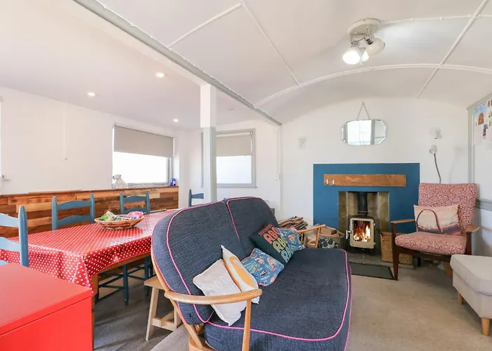 Harbour Road Quirky Beach Railway Carriages