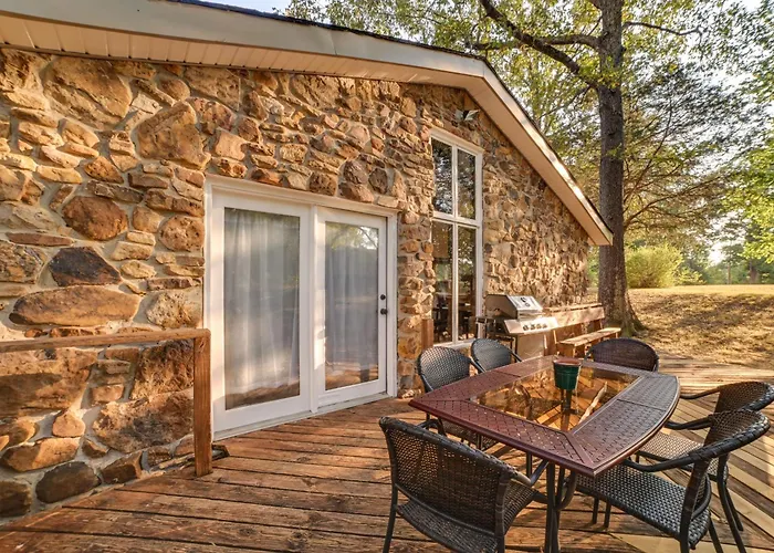 Dog-Friendly Kentucky Lake Home W/ Game Room!