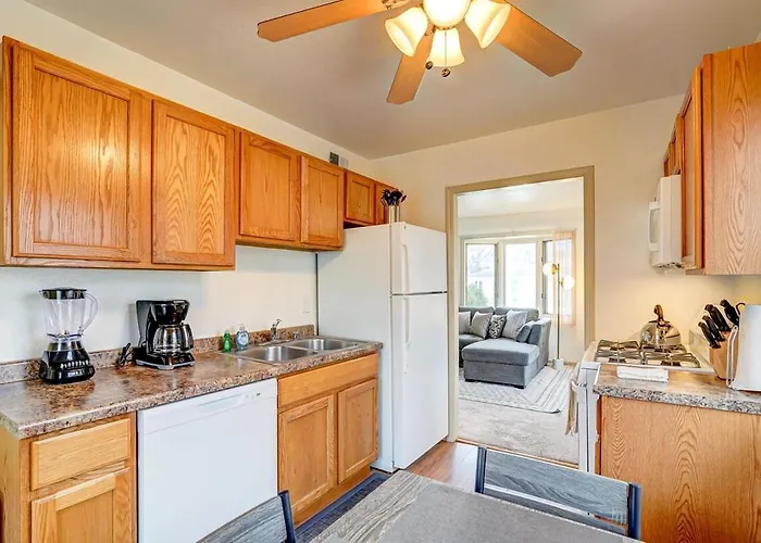 30 Day Minimum - Entire House - Washer & Dryer And Ac