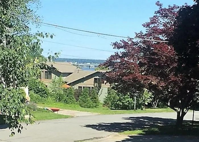 Back Cove - Sunny 2Nd Floor Condo