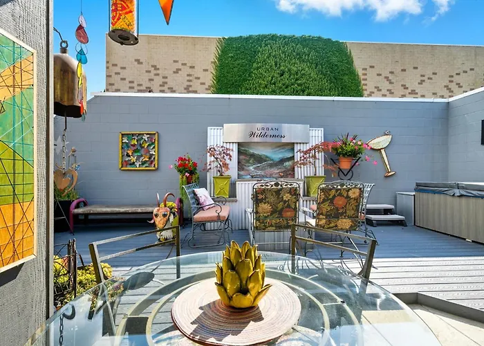 Modern Upper Level Duplex Dt Vancouver