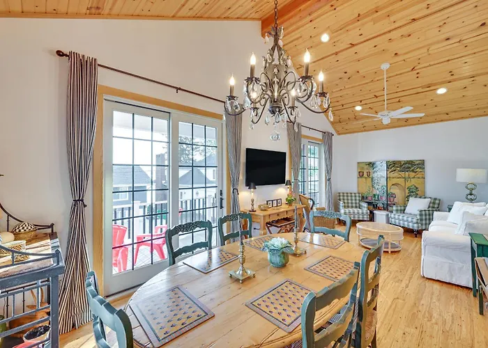 Walk To Dtwn Syracuse: Private Lake-View Home
