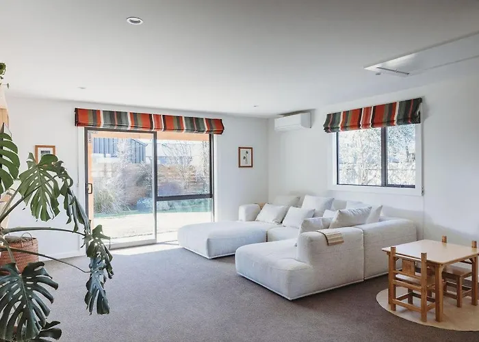 Cosy Family Home In Lake Hawea