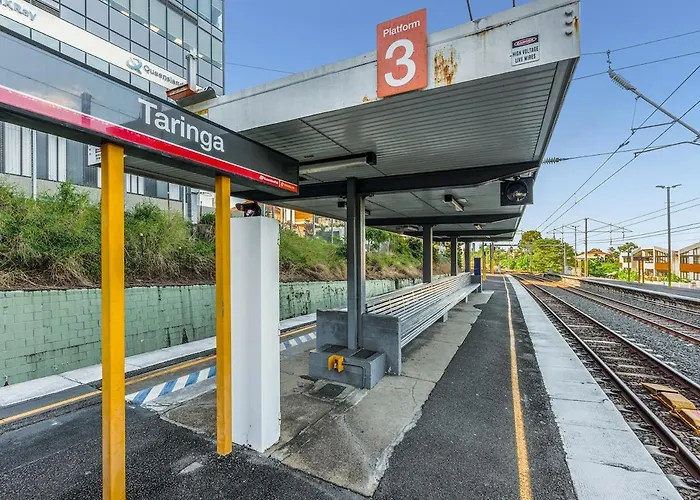 Modern 4Br 3Bath Duplex Near Train Station Stylish Comfortable