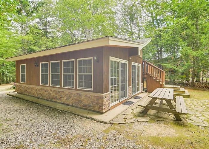 Walk To Water: Outdoor Gem W/ Bunkhouse In Madison