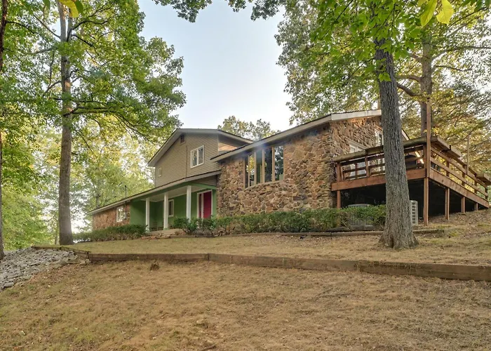 Dog-Friendly Kentucky Lake Home W/ Game Room!