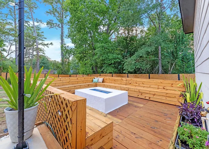 Brand New Cozy Firepit Home Near Fort Moore