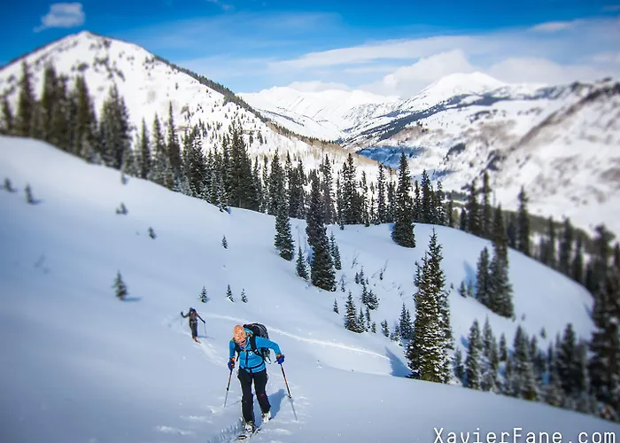 Elk Mountain Lodge