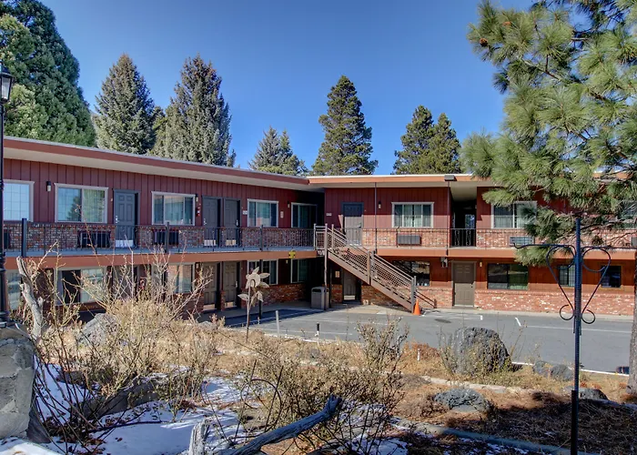 Lake View Lodge