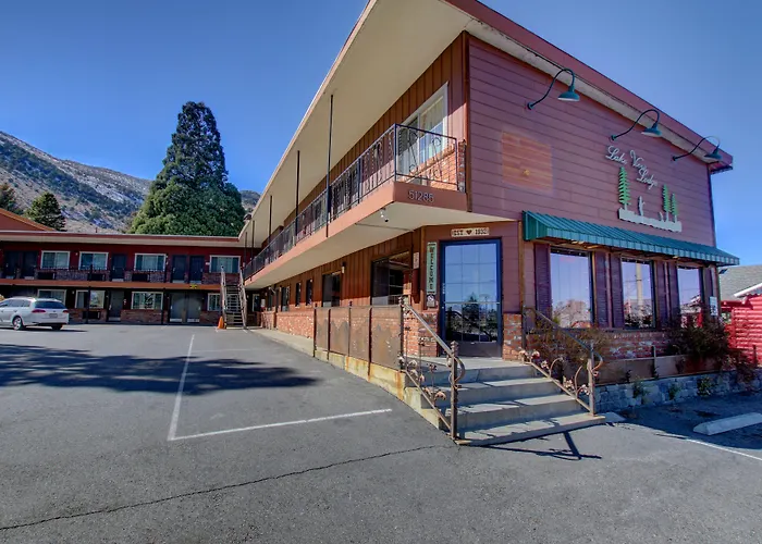 Lake View Lodge