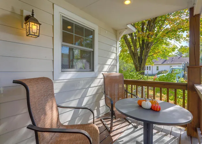 'The Trailhouse At Serendipity' In Taylor Falls
