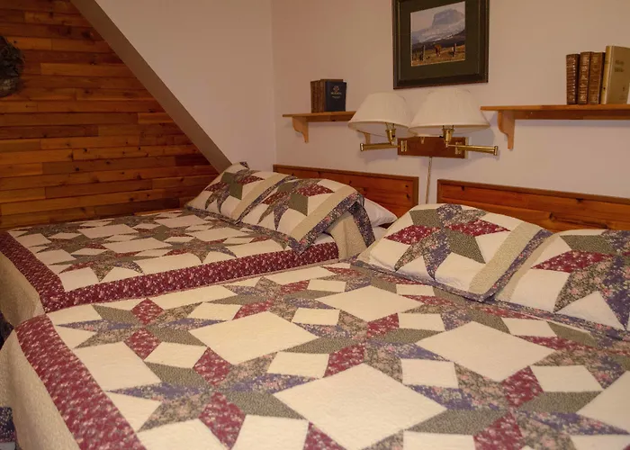Crandell Mountain Lodge
