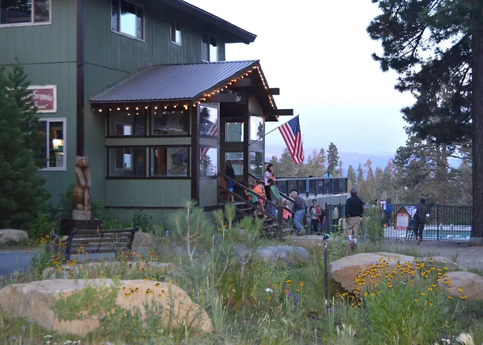 Montecito Sequoia Lodge