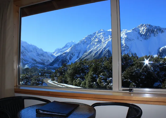 Aoraki Mount Cook Alpine Lodge