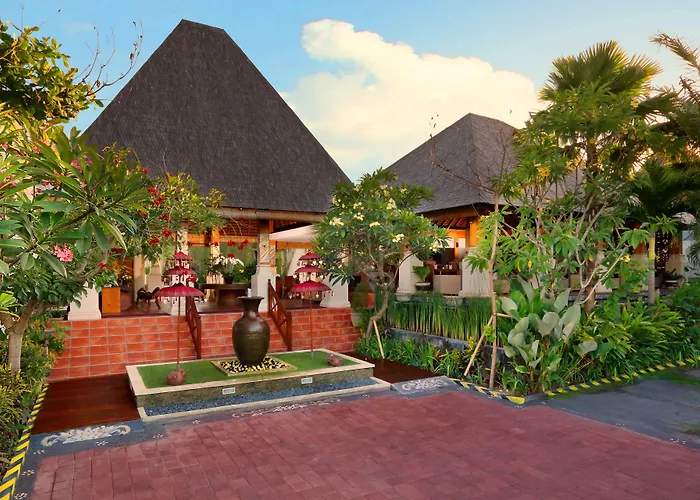 Villa Kayu Raja