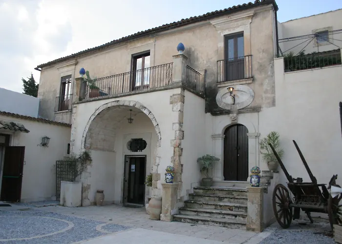 Chiusa Di Carlo Agriturismo Avola