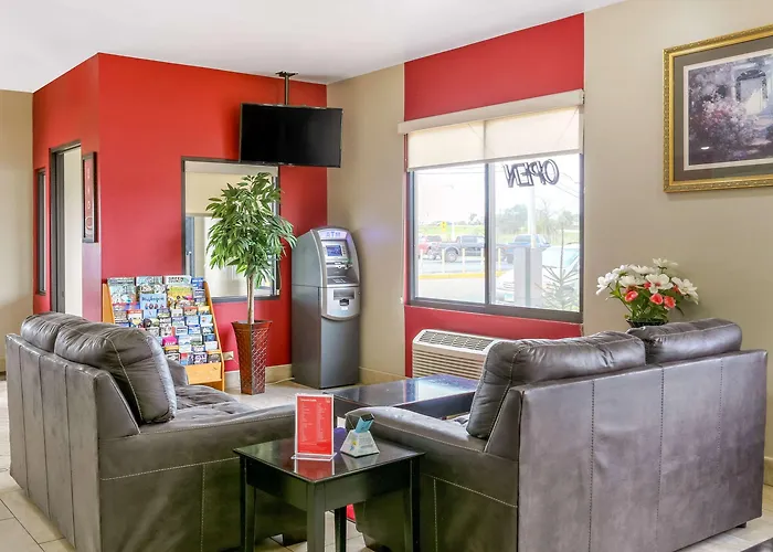 Econo Lodge Shorewood