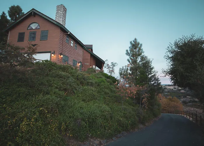 Tucker Peak Lodge