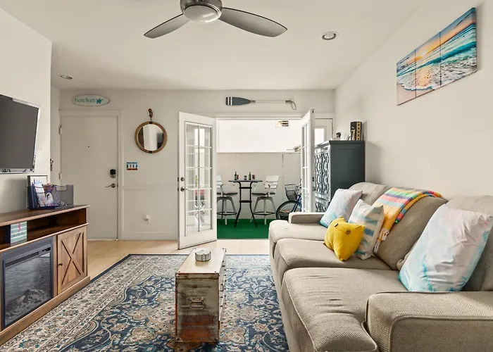Beach Front Bungalow At Pacific Beach