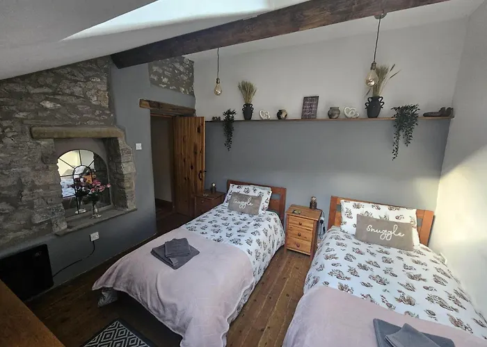 Rose Cottage - Cosy Cottage In Millers Dale