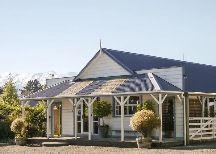 Tongariro Crossing Lodge
