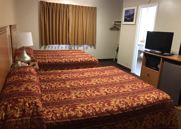 Evergreen Lodge
