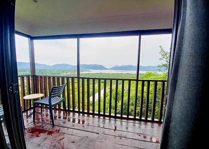 La Montagne Guest Lodge