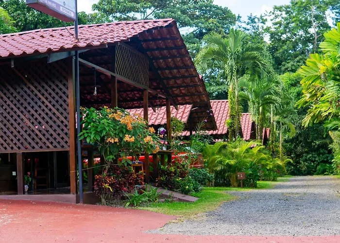 La Fortuna Waterfall Bungalows